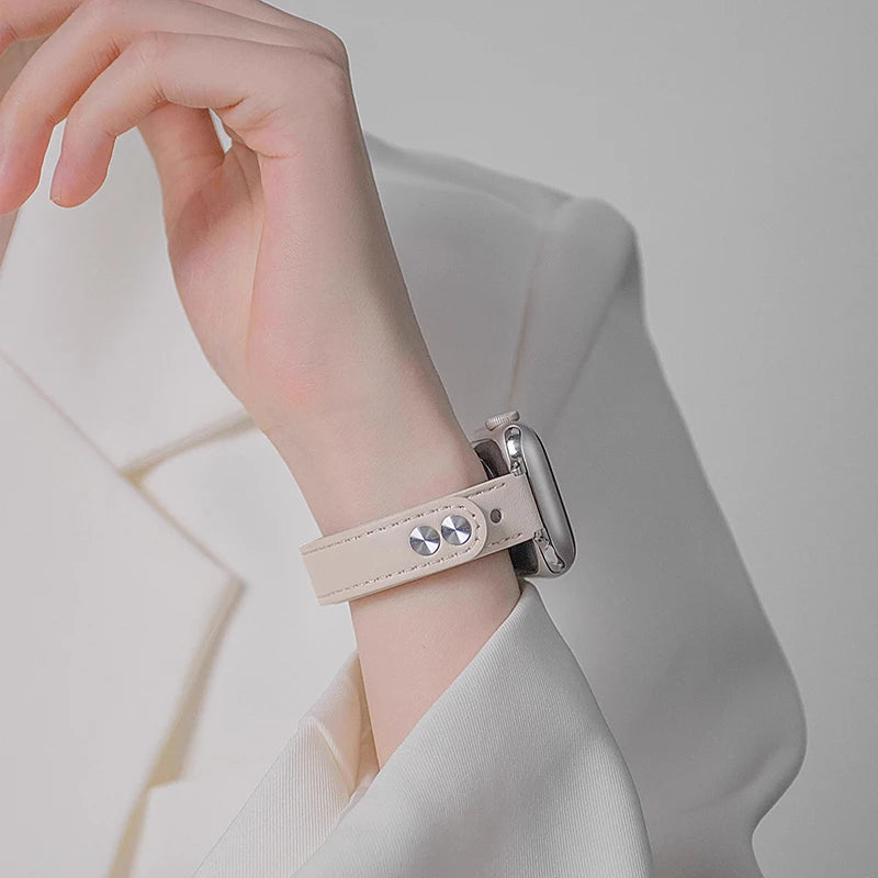 Sleek Leather Strap for Apple Watch